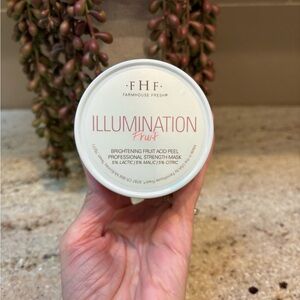 Farmhouse Fresh Illumination Fruit Exfoliant Mask - White